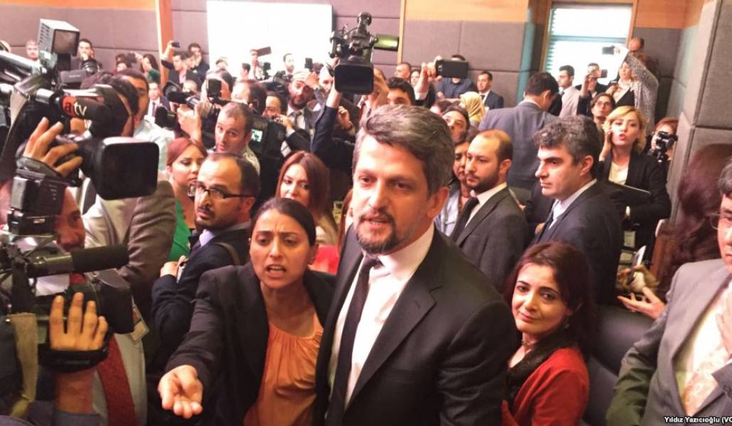 AFF6DD85-A6B0-4F10-902D-020DDC08BF89_w987_r1_s