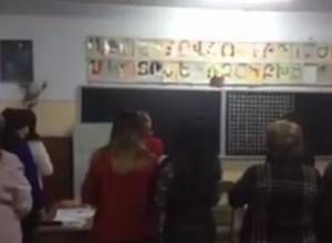 Խմբակային աղոթք ընտրատեղամասում
