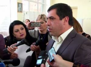 Վանաձորում քվեարկեց ՔՊ թեկնածու Արամ Խաչատրյանը. Ազատություն