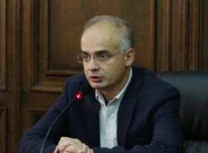 Կառավարությունը հեռանկար չի առաջարկում. Լևոն Զուրաբյան
