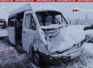 One killed, seven injured in student bus crash