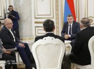 Կարեն Կարապետյանի հարցազրույցը հեռուստաընկերություններին