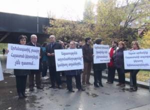  «Իր վրա պայթուցիկ են նետել, ինքն  էլ՝ քար»