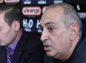 Կառավարությունը բոլոր ձվերը դրեց մի կողովի մեջ