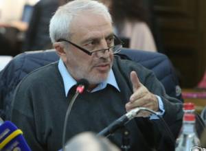 «Ձեր համարձակությունը չի հերիքում ասել իրականությունը». Արամ Մանուկյանը՝ նախարարին