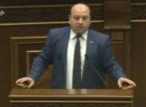 Տղամարդ չկա, բոլորը դրսում են. Հովհաննես Մարգարյանի ելույթը