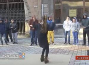 Gyumri residents dance breakdance
