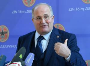 Կարեն Կարապետյանին սահմանադրությունը չի խանգարում. Ս. Նիկոյան