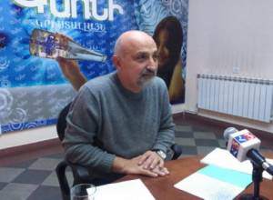 Prayer can heal people with HIV or AIDS