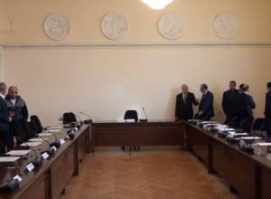 Վանաձորում նորից տապալվեց ավագանու նիստը