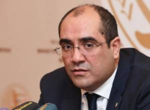 Հրաչյա Ռոստոմյանը չի պատրաստվում դառնալ ՀՀԿ-ական