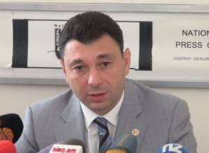 Հունական ծագմամբ Էդ. Շարմազանովը կողմ է դրակոնյան օրենքներին