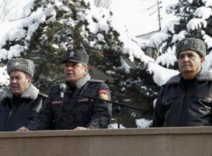 Աստված մեզ բոլորիս պահապան. Վլ. Գասպարյանը ՊՊԾ գնդում վարժանք է անցկացնում