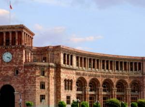 Armenian PM sums up first 100 days of government activities