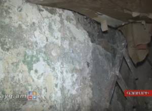 Բռնցքամարտիկները մարզվում են խոնավ ու քարուքանդ շենքում