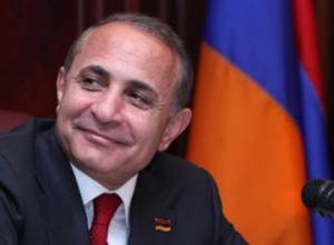 ՀՀԿ-ում Հովիկ Աբրահամյանի քայլը դեռ չեն մեկնաբանում