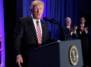 Мир внимательно следит за действиями нового аппарата США