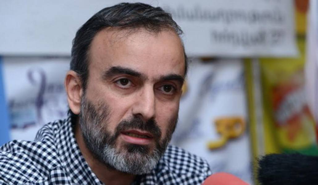 նախախ