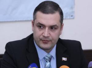 Tigran Urikhanyan joins Gagik Tsarukyan