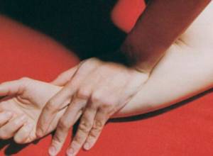 Бей ближнего своего: семейное насилие в России