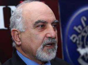 Paruyr Hayrikyan may leave opposition alliance