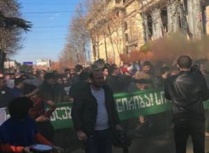 Բողոքի ցույց և բախումներ Թբիլիսիում