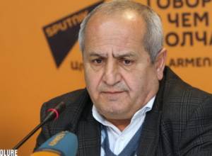 Փաշիկ Ալավերդյան. «Աղասի Աղասյանը իմ տրեխների արժեքը չունի»