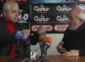 «Девушки, балуйте мужчин, не то они станут Гитлером, Сталиным, Лукашенко»