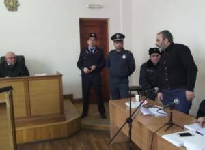 Խանդոյան. «Դատարանը խախտում է իմ իրավունքները եւ կոպիտ»