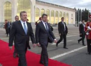 Կարեն Կարապետյանին ճանապարհեցին