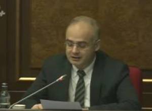 Լևոն Զուրաբյանն առաջարկում է շտապ փակ նիստ հրավիրել