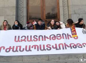 People holding sit-down strike at Liberty Square threatened