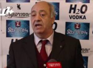 «Համացանցային գրողներին  հանճարեղ չանվանել, ոչ թե գովք է պետք, այլ վերլուծություն»