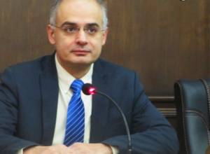 Տեր-Պետրոսյանը վետո դրեց, իսկ Քոչարյանը ճնշմանը չդիմացավ. Լ. Զուրաբյան. Առավոտ