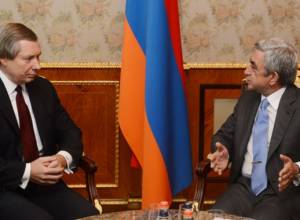 Ուորլիք. Հայերն ու ադրբեջանցիները պետք է ստիպեն իրենց ղեկավարներին խաղաղություն հաստատել