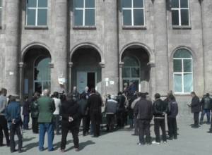 Candidate: Is Armenia going to war or peace?