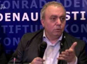 «Սոխի անվան տակ լոլիկ են բերում ու թույլ չեն տալիս ջերմոցային տնտեսությանը զարգանալ»
