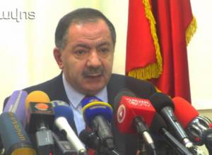 А. Варданян: “Тер-Петросян любит подшучивать над своим окружением, он сам смотрит издалека, ухмыляется”: Аравот