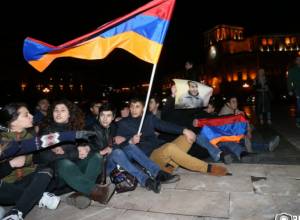 Where will Artur Sargsyan be buried?