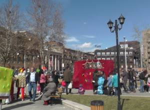 Children are cut off art and culture: Puppets amuse kids and adults in a Yerevan park