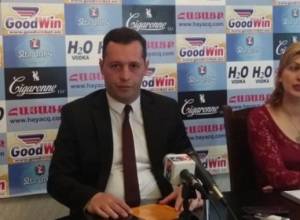 Ով ում չի սիրում, նրա ցուցապաստառը պատռում է. ՀՎԿ թեկնածու