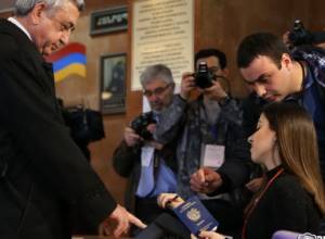 Device won’t recognize fingerprint of Serzh Sargsyan for about 7 minutes