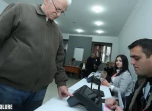 Վստահված անձը վիրավորել է դիտորդին. Հանձնաժողովի նախագահը չի արձանագրել