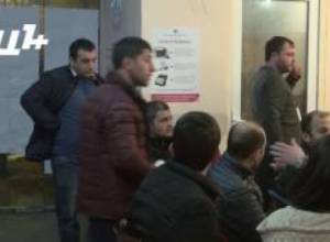 Ընտրատեղամասը փակվեց աթոռներով