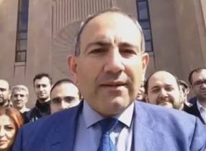 Nikol Pashinyan to run for Yerevan Mayor