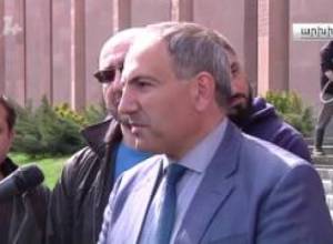 "Գնում ենք գրավելու քաղաքապետարանը". Զարուհի Փոստանջյան