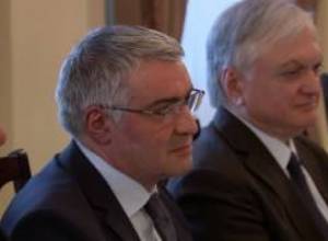 Ասածս չի նշանակում, որ մենք այստեղ լուծելու խնդիրներ չունենք. Ս. Սարգսյանը՝ ԵԱՀԿ դեսպաններին