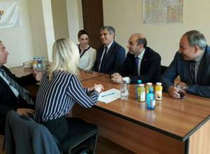 Yelk bloc members discuss election results with EU envoy to Armenia