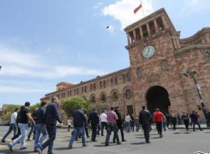 Լարված իրավիճակ կառավարության դիմաց. ՊԵԿ պարզաբանումը զայրացրել է