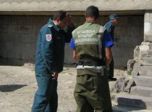 Увидели змею и вызвали спасателей